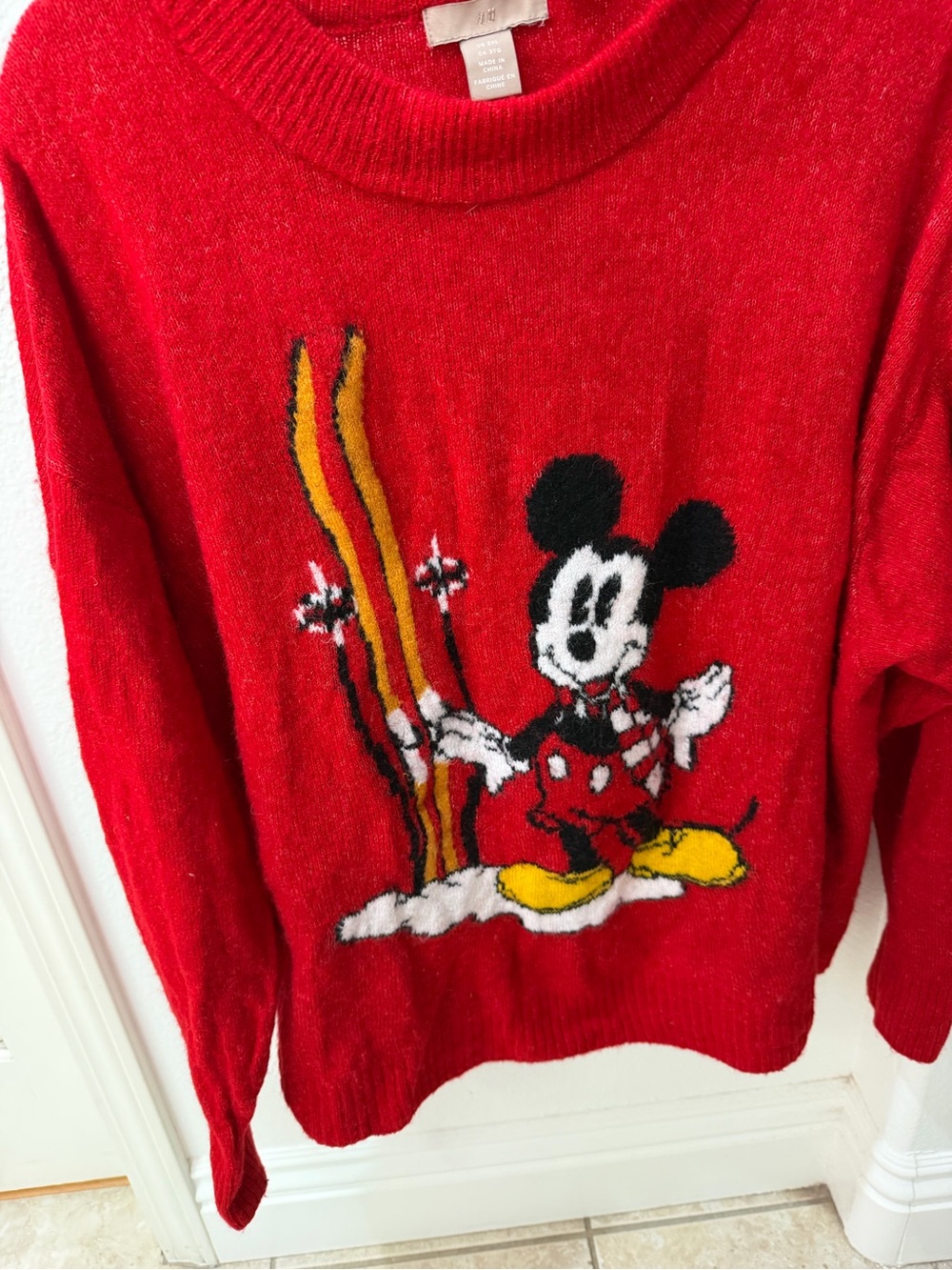 NEW Disney H&M Mickey Winter Sweater - Picture 9 of 9